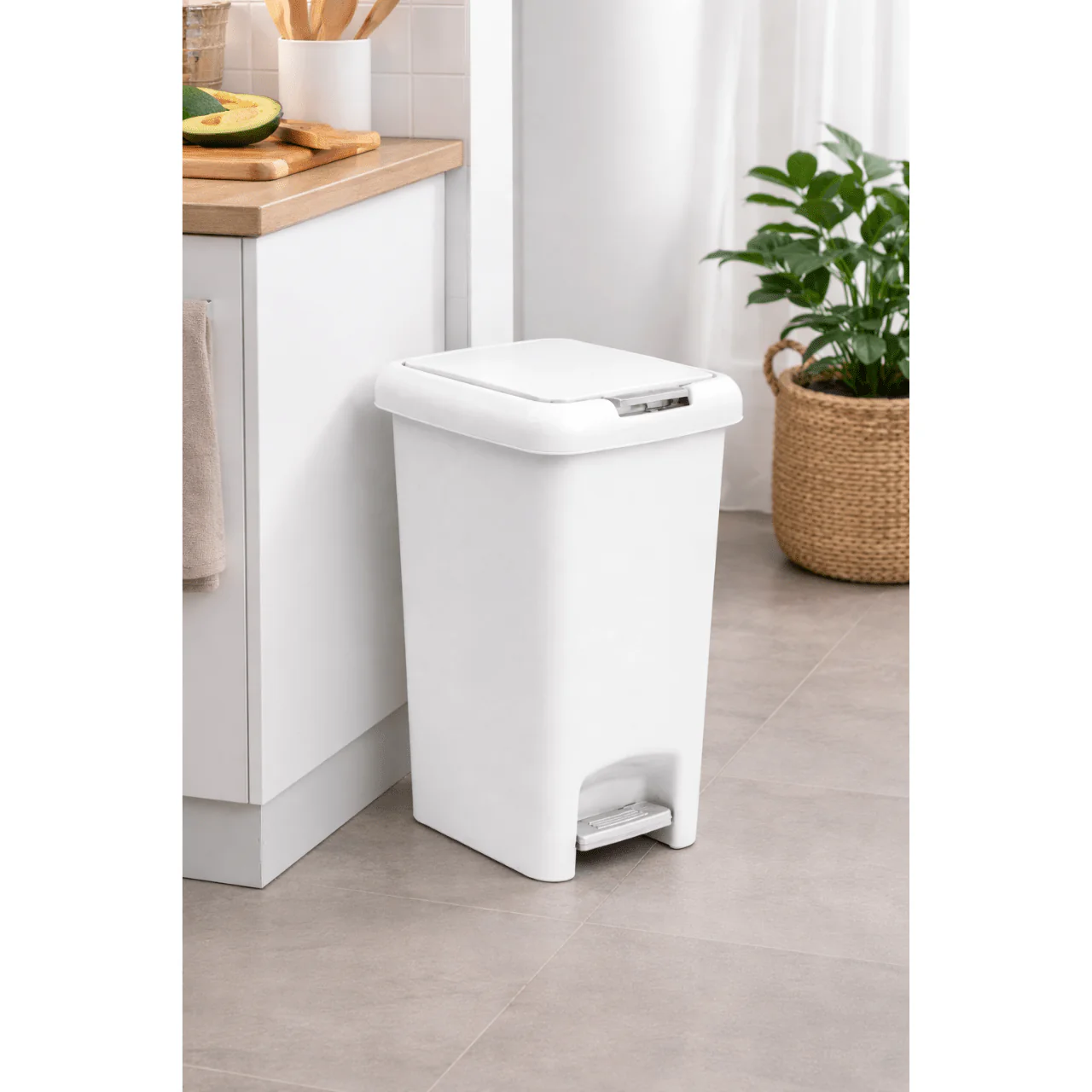 20L Rectangular Step-On Trash Can - Image 6