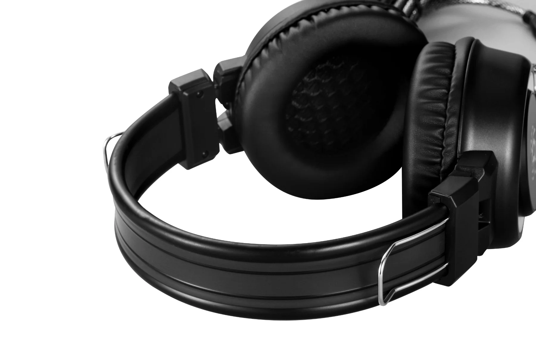 Gaming Headset With Headset Retractable Microphone - Image 3