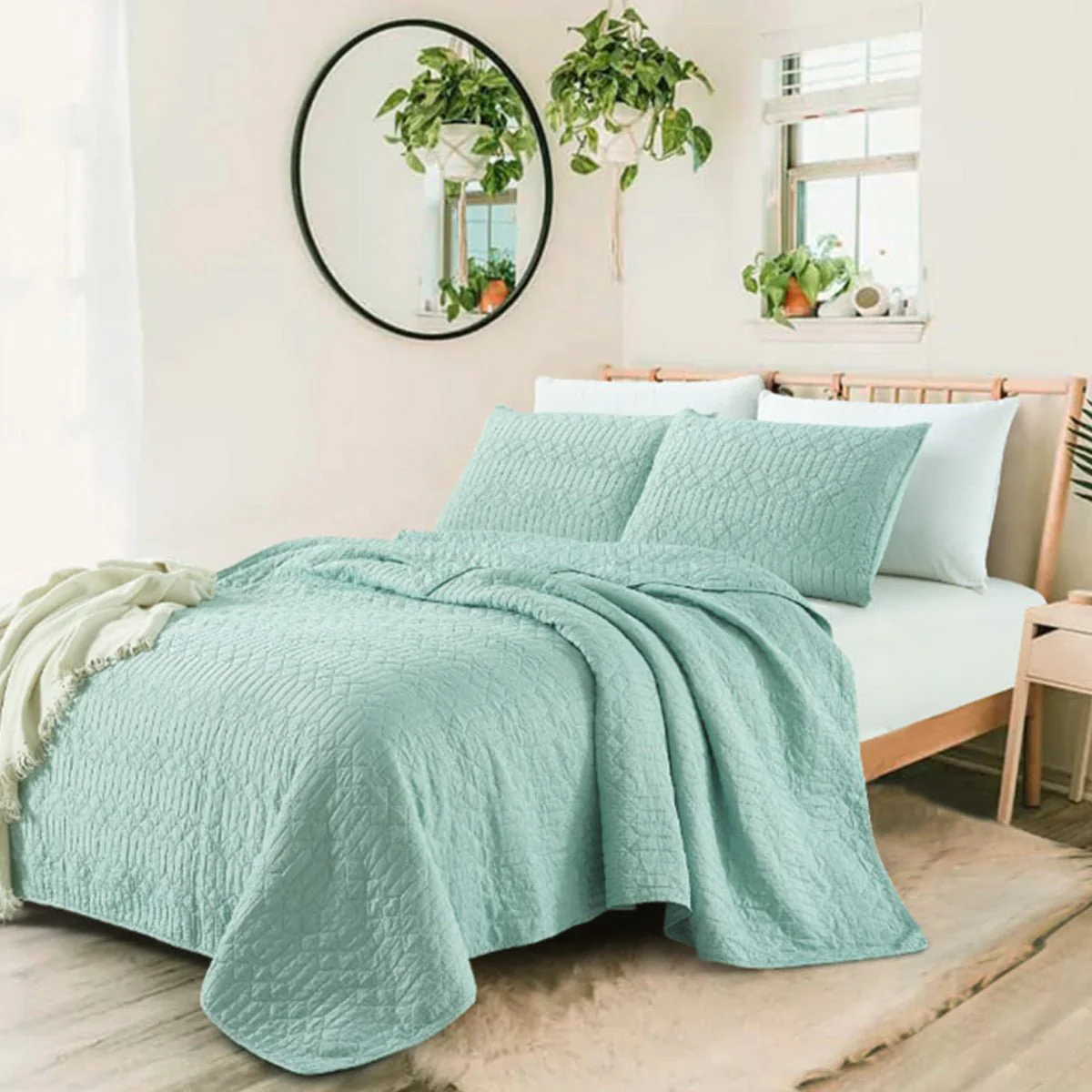 Laurent Taylor - Marina Quilt Set - Image 2