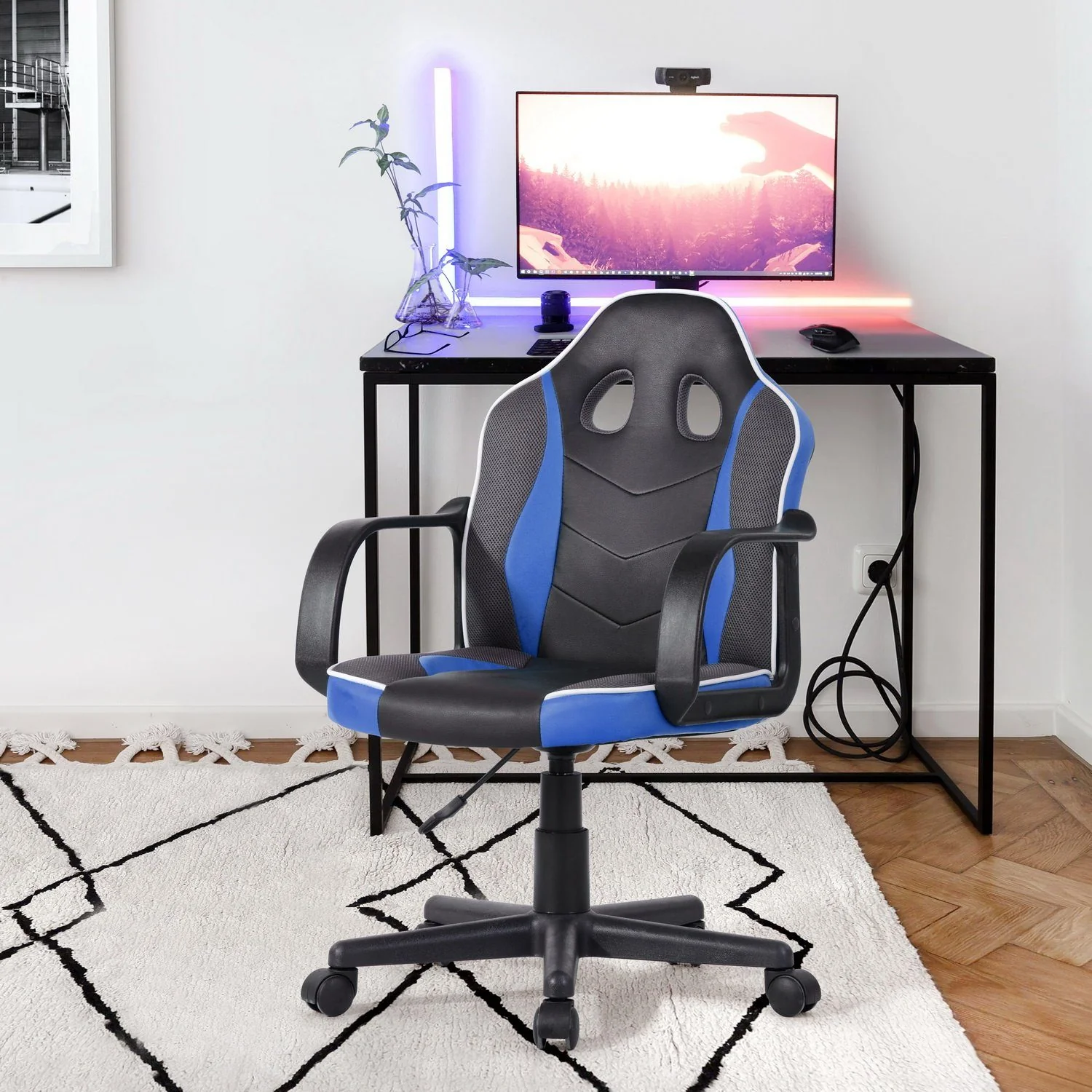 Office and Gaming Chair with Adjustable Height - Image 3