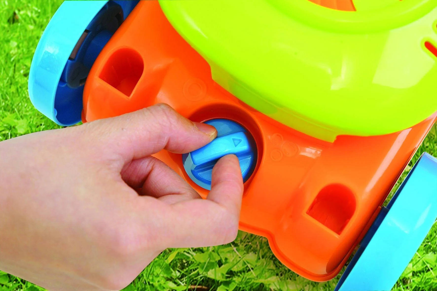 PlayGo Bubble Mower - Image 3
