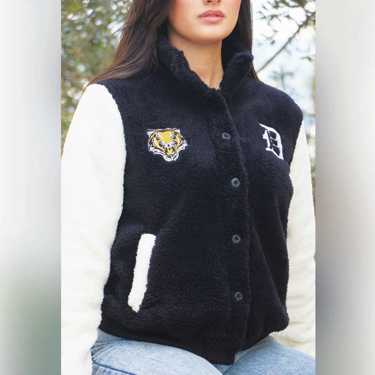 Sherpa Bomber - Image 2