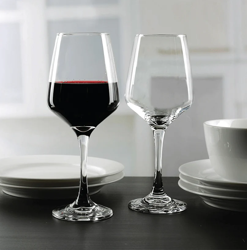 V-Shaped Wine Glass - Set of 4 - Image 3